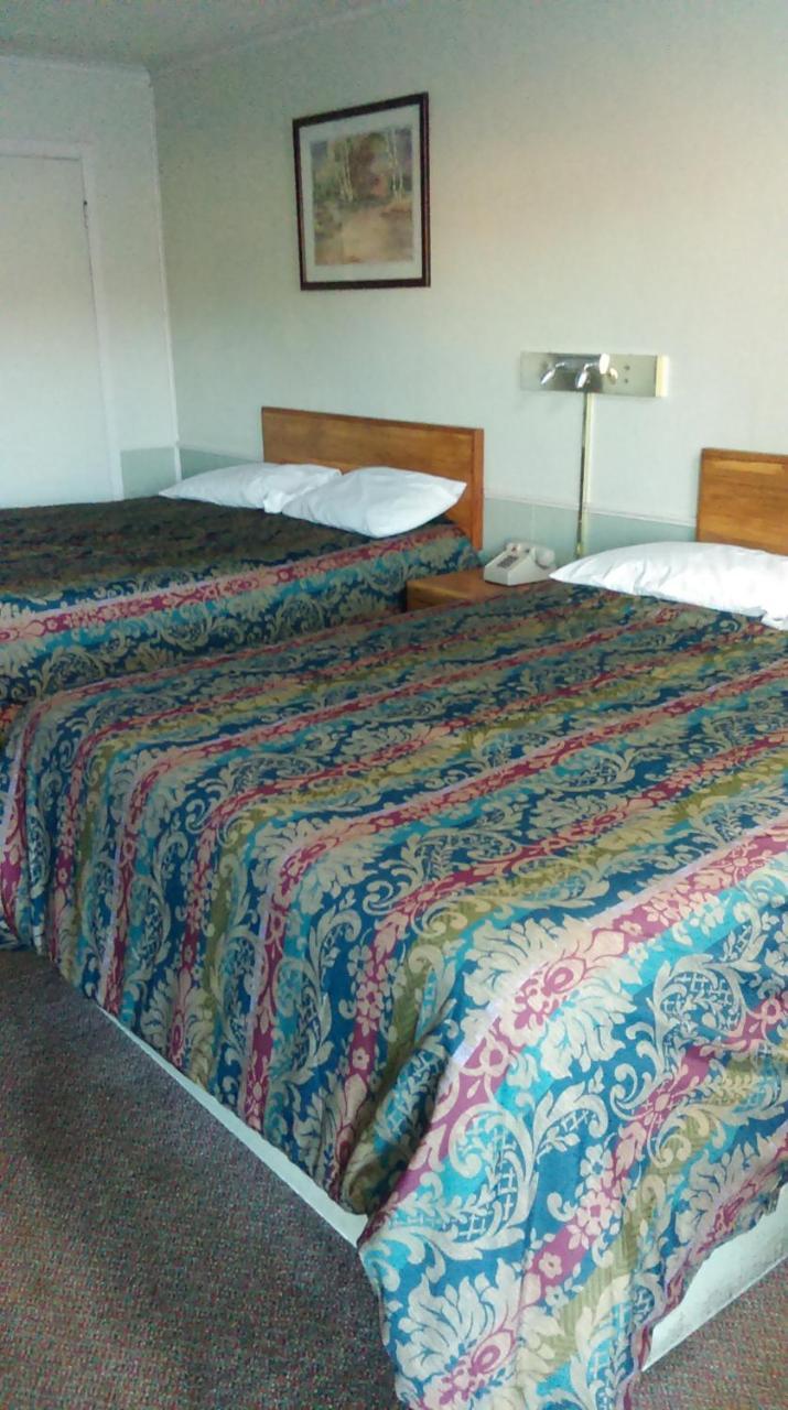 Aristocrat Motor Inn Bolivar Extérieur photo